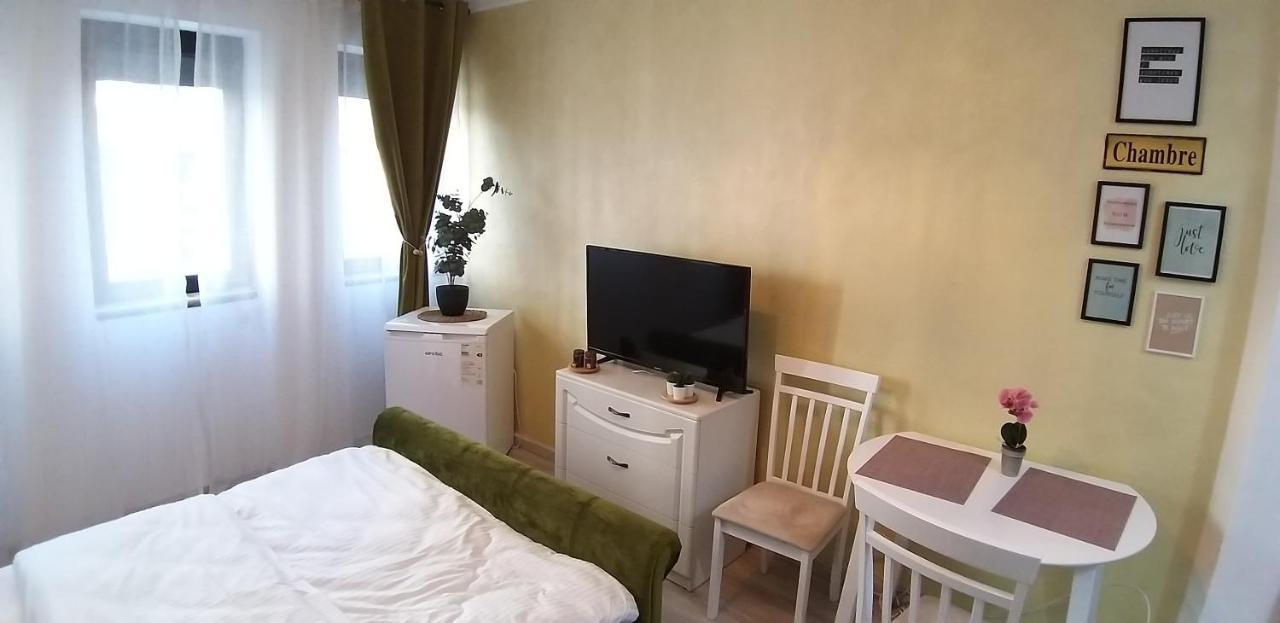 Domum - Old Town - Smardan Apartment บูคาเรสต์ ภายนอก รูปภาพ