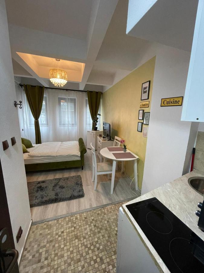 Domum - Old Town - Smardan Apartment บูคาเรสต์ ภายนอก รูปภาพ
